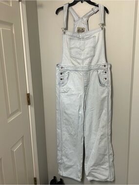 Levi’s Silvertab Denim Overalls Sz XL Straight Leg Light Wash Cotton Women’s